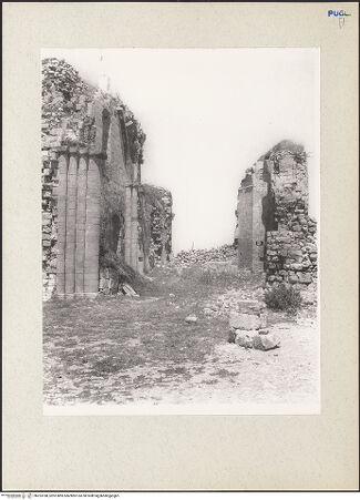 Vorderseite von Guido, Giovanni, Lecce [https://www.deutsche-digitale-bibliothek.de/content/lizenzen/rv-fz/] San Nicola di Casole - Innenansicht (von Westen), bh233188_recto. Foto.