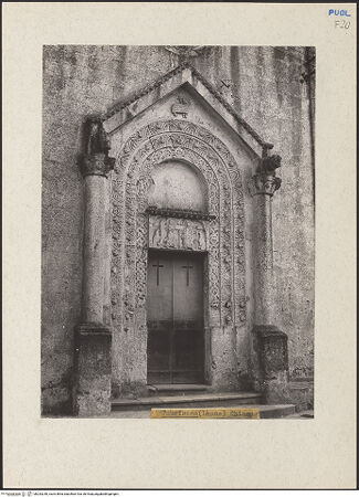 Vorderseite von Guido, Giovanni, Lecce [https://www.deutsche-digitale-bibliothek.de/content/lizenzen/rv-ez/] Hauptportal - Gesamtansicht, bh233240_recto. Foto: Guido, Giovanni.