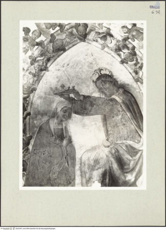 Vorderseite von Getty Research Institute [https://www.deutsche-digitale-bibliothek.de/content/lizenzen/rv-ez/] Marienkrönung, Darstellungen des Erzengels Michael und HeiligeMarienkrönung, Evangelisten und Kirchenväter - Zentraler Abschnitt, Detail der Marienkrönung durch Christus, bh233397_recto. Foto: Hutzel, Max.