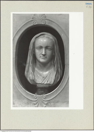 Vorderseite von Getty Research Institute [https://www.deutsche-digitale-bibliothek.de/content/lizenzen/rv-ez/] Büste der Subrezia Lucarini Valenti - Gesamtansicht, frontal (in situ), bh235204_recto. Foto: Hutzel, Max.