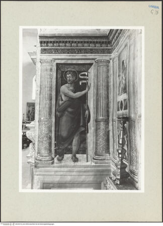 Vorderseite von Getty Research Institute [https://www.deutsche-digitale-bibliothek.de/content/lizenzen/rv-ez/] Kapellendekoration mit Verkündigung, Wundern des heiligen Ubaldus, Heiligen und ProphetenLinke Laibung: Johannes der Täufer - Gesamtansicht, bh235218_recto. Foto: Hutzel, Max.