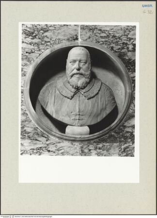 Vorderseite von Getty Research Institute [https://www.deutsche-digitale-bibliothek.de/content/lizenzen/rv-ez/] Grabmonument des Monte Valenti (gest. 1588) - Detail: runde Nische mit Büste des Verstorbenen, bh235221_recto. Foto: Hutzel, Max.