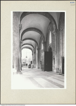 Vorderseite von Foto Marburg [https://www.deutsche-digitale-bibliothek.de/content/lizenzen/rv-ez/] San NicolaSüdseitenschiff - Teilansicht von Westen, bh235383_recto. Foto.