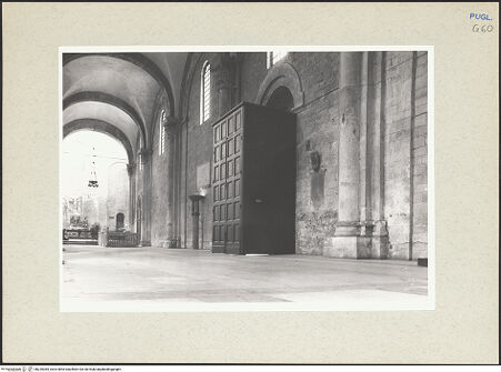 Vorderseite von Foto Marburg [https://www.deutsche-digitale-bibliothek.de/content/lizenzen/rv-ez/] San NicolaSüdseitenschiff - Seitenansicht der Südwand von Nordwesten, bh235385_recto. Foto.