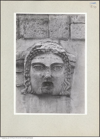 Vorderseite von Bildarchiv Foto Marburg [https://www.deutsche-digitale-bibliothek.de/content/lizenzen/rv-ez/] Mascaron - Gesamtansicht, bh235394_recto. Foto.