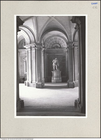 Vorderseite von Bildarchiv Foto Marburg [https://www.deutsche-digitale-bibliothek.de/content/lizenzen/rv-ez/] Herkules - Gesamtansicht, bh235420_recto. Foto.