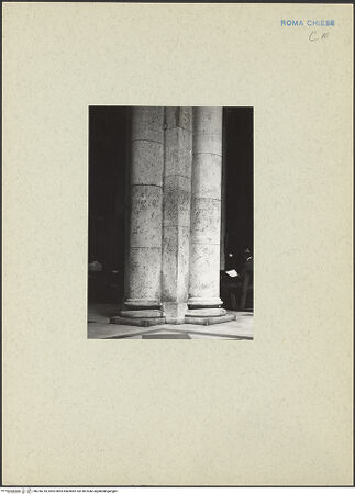 Vorderseite von Lorenz, Wien [https://www.deutsche-digitale-bibliothek.de/content/lizenzen/rv-ez/] San Giacomo degli Spagnoli - Pfeiler im Inneren, bh236218_recto. Foto.