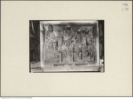Vorderseite von Bibliotheca Hertziana [https://www.deutsche-digitale-bibliothek.de/content/lizenzen/rv-fz/] Grabmal des Bischofs Guido Tarlati (gest. 1327)Allegorische Darstellungen der Gemeinde und Szenen aus dem Leben des Bischof Guido TarlatiDie Gemeinde regiert (Comune in signoria) - Gesamtansicht, bh237011_recto. Foto: Lotz-Bauer, Hilde.