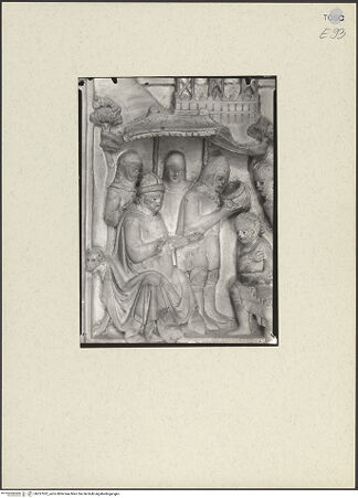 Vorderseite von Bibliotheca Hertziana [https://www.deutsche-digitale-bibliothek.de/content/lizenzen/rv-fz/] Grabmal des Bischofs Guido Tarlati (gest. 1327)Allegorische Darstellungen der Gemeinde und Szenen aus dem Leben des Bischof Guido TarlatiDie Unterwerfung von Chiusi della Verna (Chiusi) - Detail, bh237022_recto. Foto: Lotz-Bauer, Hilde.