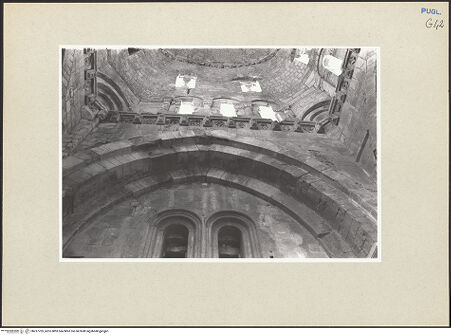 Vorderseite von Foto Marburg [https://www.deutsche-digitale-bibliothek.de/content/lizenzen/rv-ez/] Tomba di Rotari (sog.)Innenraum - Kuppel und Tambour, bh237705_recto. Foto.