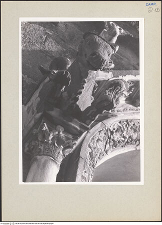 Vorderseite von Pedicini, Luciano [https://www.deutsche-digitale-bibliothek.de/content/lizenzen/rv-ez/] Fassadenfenster - Ochse links, bh238755_recto. Foto: Pedicini, Luciano.