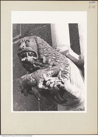 Vorderseite von Pedicini, Luciano [https://www.deutsche-digitale-bibliothek.de/content/lizenzen/rv-ez/] Fassadenfenster - Löwe links, bh238756_recto. Foto: Pedicini, Luciano.