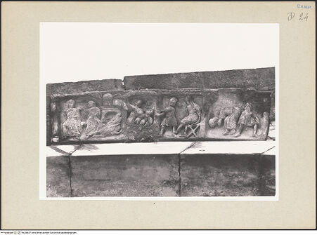 Vorderseite von Pedicini, Luciano [https://www.deutsche-digitale-bibliothek.de/content/lizenzen/rv-ez/] Archivolte der mittleren ArkadeSzenen aus dem Leben des heiligen Petrus - König Herodes Agrippa läßt Petrus gefangennehmen und einkerkern; Befraiung des Petrus; die Enthauptung des Jakobus, bh238847_recto. Foto: Pedicini, Luciano.