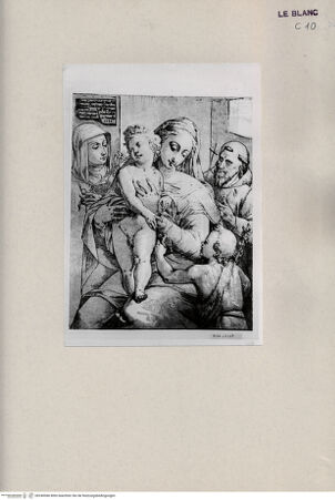 Vorderseite von  [http://creativecommons.org/publicdomain/mark/1.0/] Madonna mit dem Kind, dem der kleine Johannes einen Vogel reicht - , bh240946. Foto.