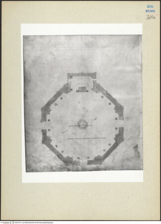 Vorderseite von unbekannt [http://creativecommons.org/publicdomain/mark/1.0/] Codex BarberiniGrundriss des Baptisteriums San Giovanni in Florenz - Gesamtansicht der Buchseite, bh241811_recto. Foto.