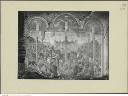 Vorderseite von ICCD [https://www.deutsche-digitale-bibliothek.de/content/lizenzen/rv-fz/] Die Kreuzigung - Gesamtansicht nach den Bombentreffern, bh244133_recto. Foto.