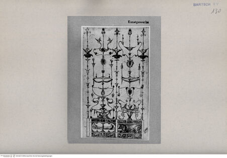 Vorderseite von  [http://creativecommons.org/publicdomain/mark/1.0/] ... - , bh244314. Foto.