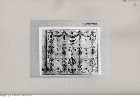 Vorderseite von  [http://creativecommons.org/publicdomain/mark/1.0/] ... - , bh244331. Foto.