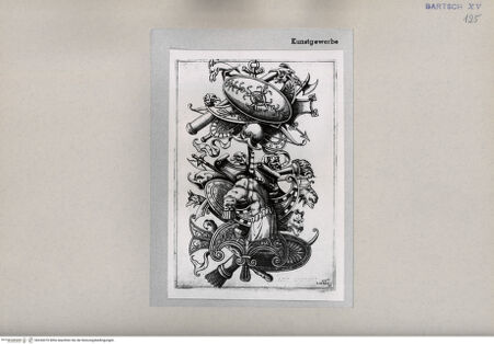 Vorderseite von  [http://creativecommons.org/publicdomain/mark/1.0/] ... - , bh244370. Foto.