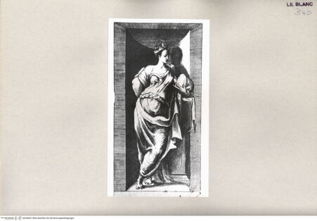 Vorderseite von Bibliotheca Hertziana [http://creativecommons.org/publicdomain/mark/1.0/] Mythologische NischenstatuenMuse - , bh246067. Foto.