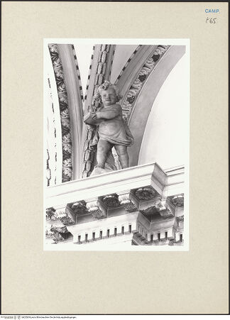 Vorderseite von Courtauld Institute of Art [https://www.deutsche-digitale-bibliothek.de/content/lizenzen/rv-fz/] Engel - Engel mit Büch und liturgischen Geräte, bh252654_recto. Foto.