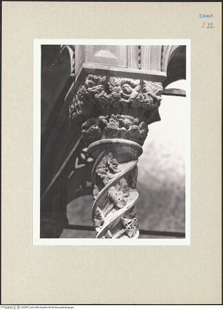 Vorderseite von Courtauld Institute of Art [https://www.deutsche-digitale-bibliothek.de/content/lizenzen/rv-ez/] Kathedra - Detail, bh252671_recto. Foto.