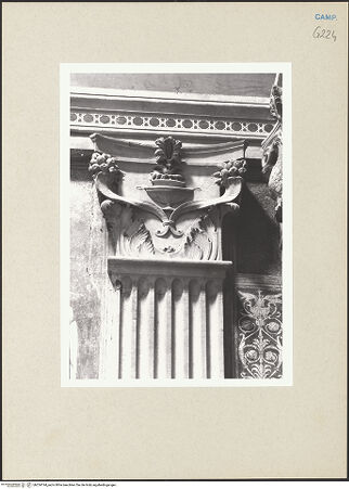 Vorderseite von Courtauld Institute of Art [https://www.deutsche-digitale-bibliothek.de/content/lizenzen/rv-ez/] Kapitell, bh254194_recto. Foto.