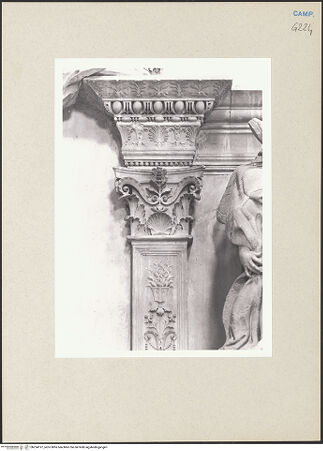 Vorderseite von Courtauld Institute of Art [https://www.deutsche-digitale-bibliothek.de/content/lizenzen/rv-ez/] Grabmal der Maria von Aragon (Maria d'Aragona, gest. 1461) - Linke Seite: Kapitell, bh254197_recto. Foto.