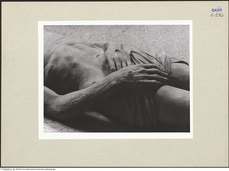 Vorderseite von Courtauld Institute of Art [https://www.deutsche-digitale-bibliothek.de/content/lizenzen/rv-ez/] Beweinung ChristiChristus - Detail: Hände, bh254227_recto. Foto.