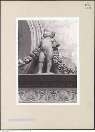 Vorderseite von Courtauld Institute of Art [https://www.deutsche-digitale-bibliothek.de/content/lizenzen/rv-ez/] Altar der Anbetung des ChristuskindesFestonhaltende Putti - Detail: 3. Putto, bh254244_recto. Foto.