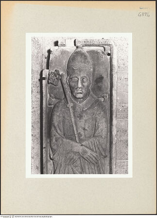 Vorderseite von Courtauld Institute, Conway Library [https://www.deutsche-digitale-bibliothek.de/content/lizenzen/rv-ez/] Liegefigur des Leo II - Detail, Oberkörper, bh254295_recto. Foto.