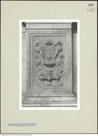 Vorderseite von Courtauld Institute [https://www.deutsche-digitale-bibliothek.de/content/lizenzen/rv-ez/] Hauptaltar - Detail, Seite: Groteske, bh254305_recto. Foto.