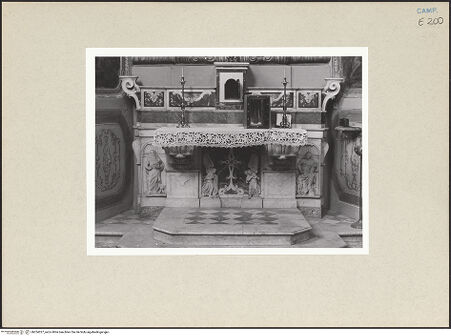 Vorderseite von Courtauld Institute of Art [https://www.deutsche-digitale-bibliothek.de/content/lizenzen/rv-fz/] Altar mit den Evangelisten Johannes und Matthäus - Gesamtansicht, bh254327_recto. Foto.