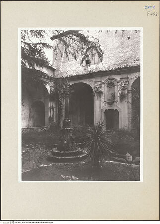 Vorderseite von Hutzel, Max [https://www.deutsche-digitale-bibliothek.de/content/lizenzen/rv-ez/] Certosa di San LorenzoChiostro del Cimitero Vecchio - Ansicht zur Kirche (südöstliche Ecke), bh254961_recto. Foto: Hutzel, Max.