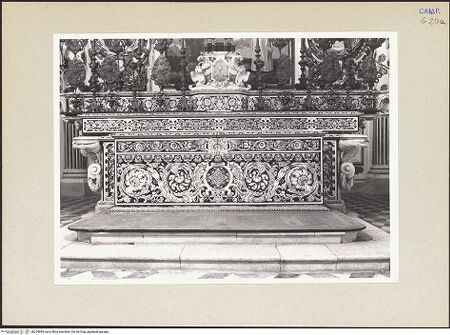 Vorderseite von Hutzel, Max [https://www.deutsche-digitale-bibliothek.de/content/lizenzen/rv-ez/] Hauptaltar - Vorderseite, bh254984_recto. Foto: Hutzel, Max.