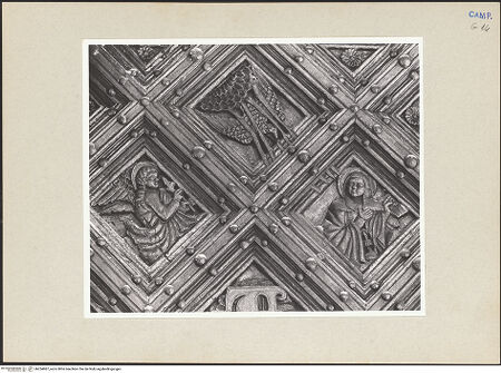 Vorderseite von Hutzel, Max [https://www.deutsche-digitale-bibliothek.de/content/lizenzen/rv-ez/] Tür des Hauptportals der Klosterkirche - Linker Türflügel, Detail: Verkündigung, bh254987_recto. Foto: Hutzel, Max.