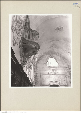Vorderseite von Hutzel, Max [https://www.deutsche-digitale-bibliothek.de/content/lizenzen/rv-ez/] Certosa di San Lorenzo - Innenansicht, Detail: Kanzel, bh255003_recto. Foto: Hutzel, Max.
