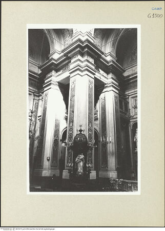 Vorderseite von Bösel, Richard [https://www.deutsche-digitale-bibliothek.de/content/lizenzen/rv-fz/] Santa Teresa a Chiaia - Pfeiler zwischen dem Presbyterium und dem linken Arm, bh255737_recto. Foto: Bösel, Richard.