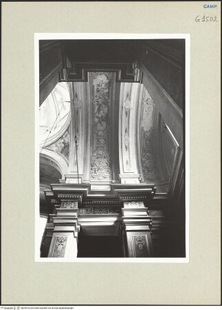 Vorderseite von Bösel, Richard [https://www.deutsche-digitale-bibliothek.de/content/lizenzen/rv-fz/] Santa Teresa a Chiaia - Gewölbe, Detail, bh255743_recto. Foto: Bösel, Richard.