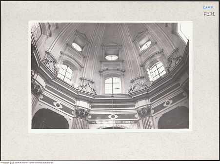 Vorderseite von Bösel, Richard [https://www.deutsche-digitale-bibliothek.de/content/lizenzen/rv-ez/] Pio Monte della Misericordia - Kuppel, Teilansicht, bh255746_recto. Foto: Bösel, Richard.