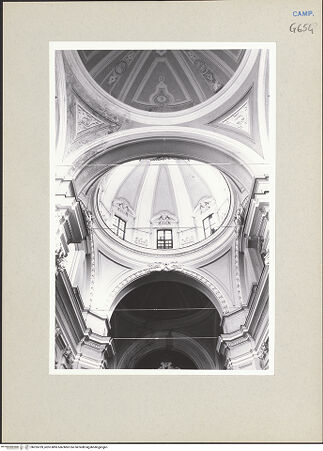 Vorderseite von Bösel, Richard [https://www.deutsche-digitale-bibliothek.de/content/lizenzen/rv-fz/] San Giorgio Maggiore - Blick von der dritten Kuppel zum Eingangsbogen, bh255759_recto. Foto: Bösel, Richard.