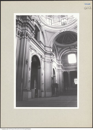 Vorderseite von Bösel, Richard [https://www.deutsche-digitale-bibliothek.de/content/lizenzen/rv-fz/] San Giorgio Maggiore - Seitenansicht in Richtung Presbyterium, bh255769_recto. Foto: Bösel, Richard.