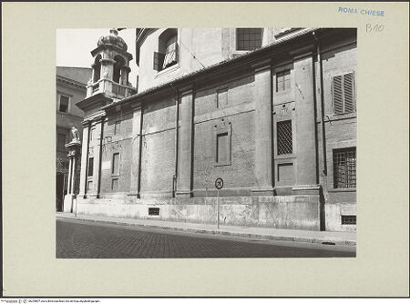 Vorderseite von unbekannt [https://www.deutsche-digitale-bibliothek.de/content/lizenzen/rv-ez/] Sant'Anna dei Palafrenieri - Rechte Flanke von der Via di Porta Angelica, bh255807_recto. Foto.