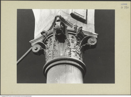 Vorderseite von Tuttle, Richard [https://www.deutsche-digitale-bibliothek.de/content/lizenzen/rv-ez/] Kapitell, bh256174_recto. Foto.