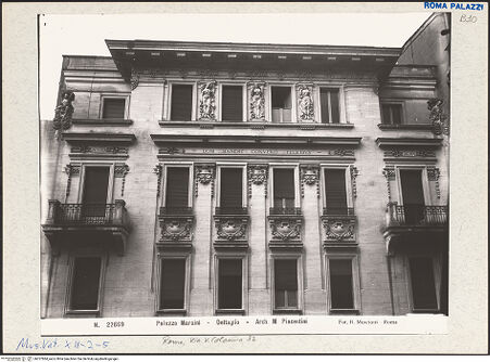 Vorderseite von Musei Vaticani Archivio Fotografico [https://www.deutsche-digitale-bibliothek.de/content/lizenzen/rv-ez/] Palazzo Maraini - Fassade, obere Stockwerke, bh257884_recto. Foto: Moscioni, Romualdo.