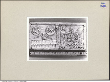 Vorderseite von Kunstgeschichtliches Institut Mainz [https://www.deutsche-digitale-bibliothek.de/content/lizenzen/rv-ez/] Szenen aus dem Neuen und Alten TestamentTeilung von Licht und Dunkelheit; Gottvater mit anbetenden Engel (zweiter Schöpfungstag?) - Gesamtansicht, bh258253_recto. Foto.