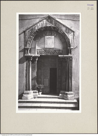 Vorderseite von Hutzel, Max [https://www.deutsche-digitale-bibliothek.de/content/lizenzen/rv-ez/] Hauptportal - Frontalansicht, bh259907_recto. Foto: Hutzel, Max.