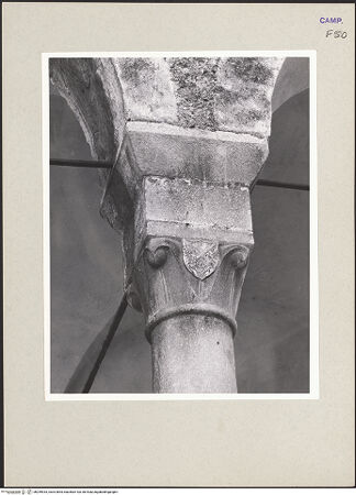 Vorderseite von Hutzel, Max [https://www.deutsche-digitale-bibliothek.de/content/lizenzen/rv-ez/] Zweites Kapitell von links - Seitenansicht, bh259933_recto. Foto: Hutzel, Max.