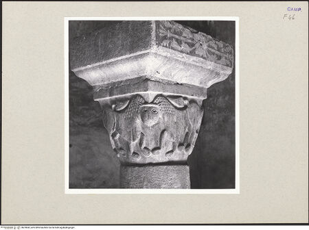 Vorderseite von Hutzel, Max [https://www.deutsche-digitale-bibliothek.de/content/lizenzen/rv-ez/] Kapitell 3 - Seitenansicht, bh259942_recto. Foto: Hutzel, Max.