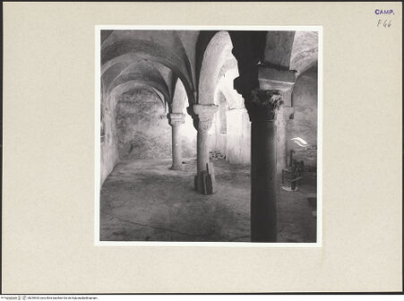 Vorderseite von Hutzel, Max [https://www.deutsche-digitale-bibliothek.de/content/lizenzen/rv-ez/] Sant'AngeloSanta Venera - Innenansicht, bh259953_recto. Foto: Hutzel, Max.